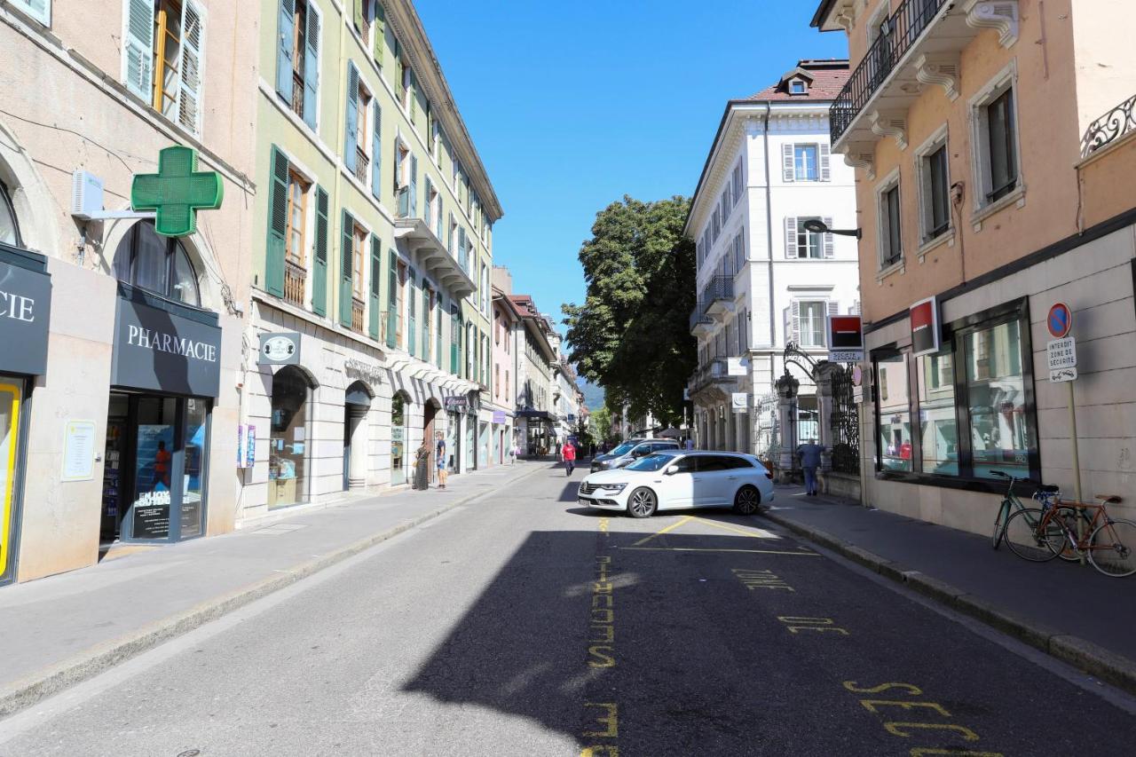 Le Duplex - Hyper Centre - Gare - Wifi - Netflix - Disney + Annecy Ngoại thất bức ảnh