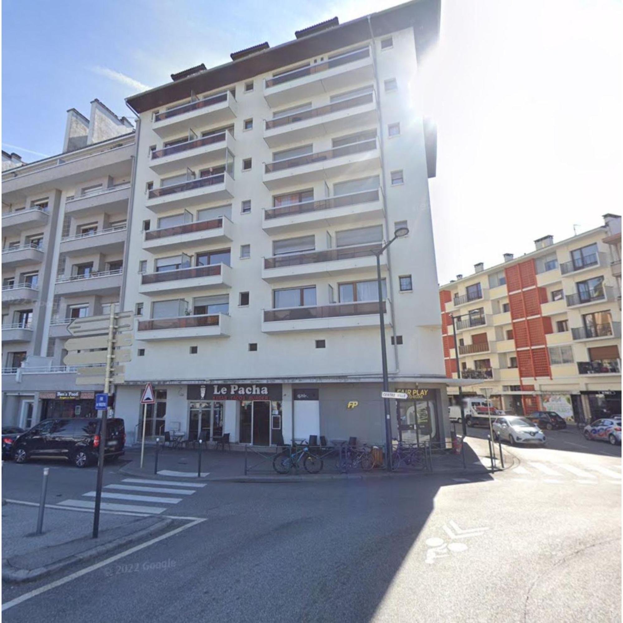 Le Duplex - Hyper Centre - Gare - Wifi - Netflix - Disney + Annecy Ngoại thất bức ảnh